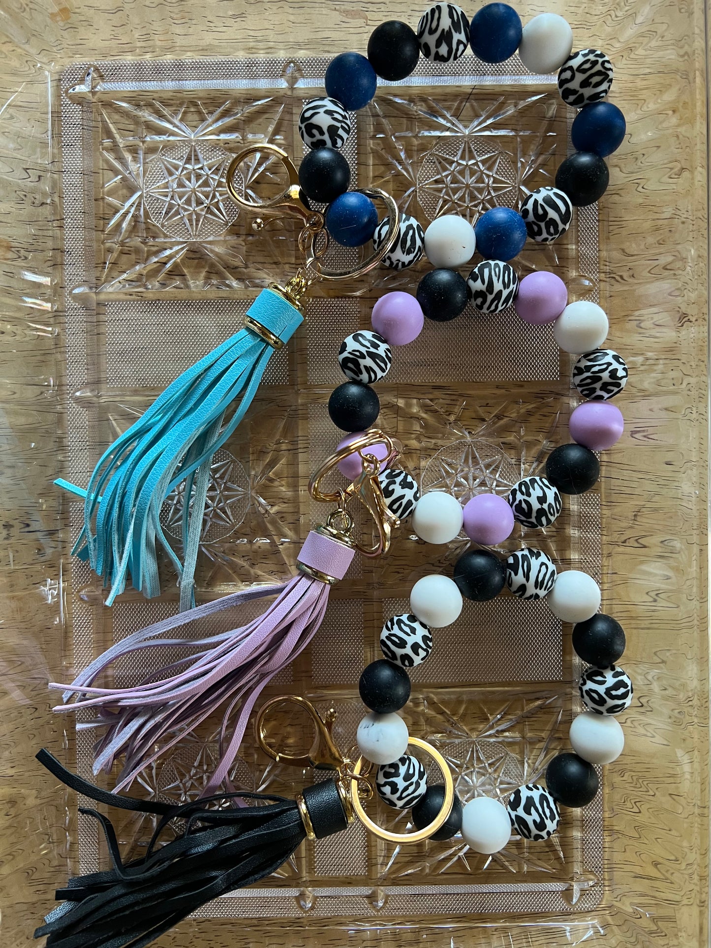 Beaded wristlet